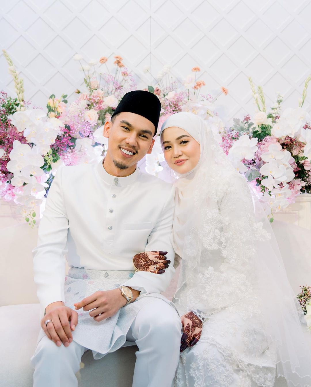 video mk k-clique buat catwalk guna baju isteri buat ramai terhibur