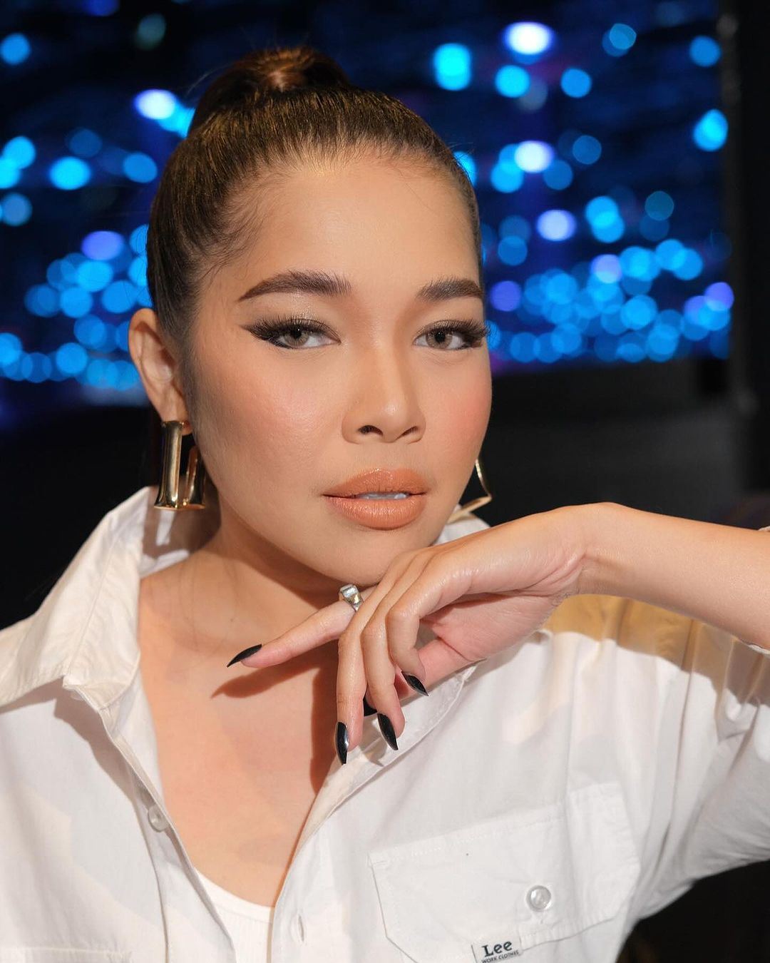 “dulu saya gemuk kata tak cantik, sekarang dah kurus kata suntik,” – nadeera