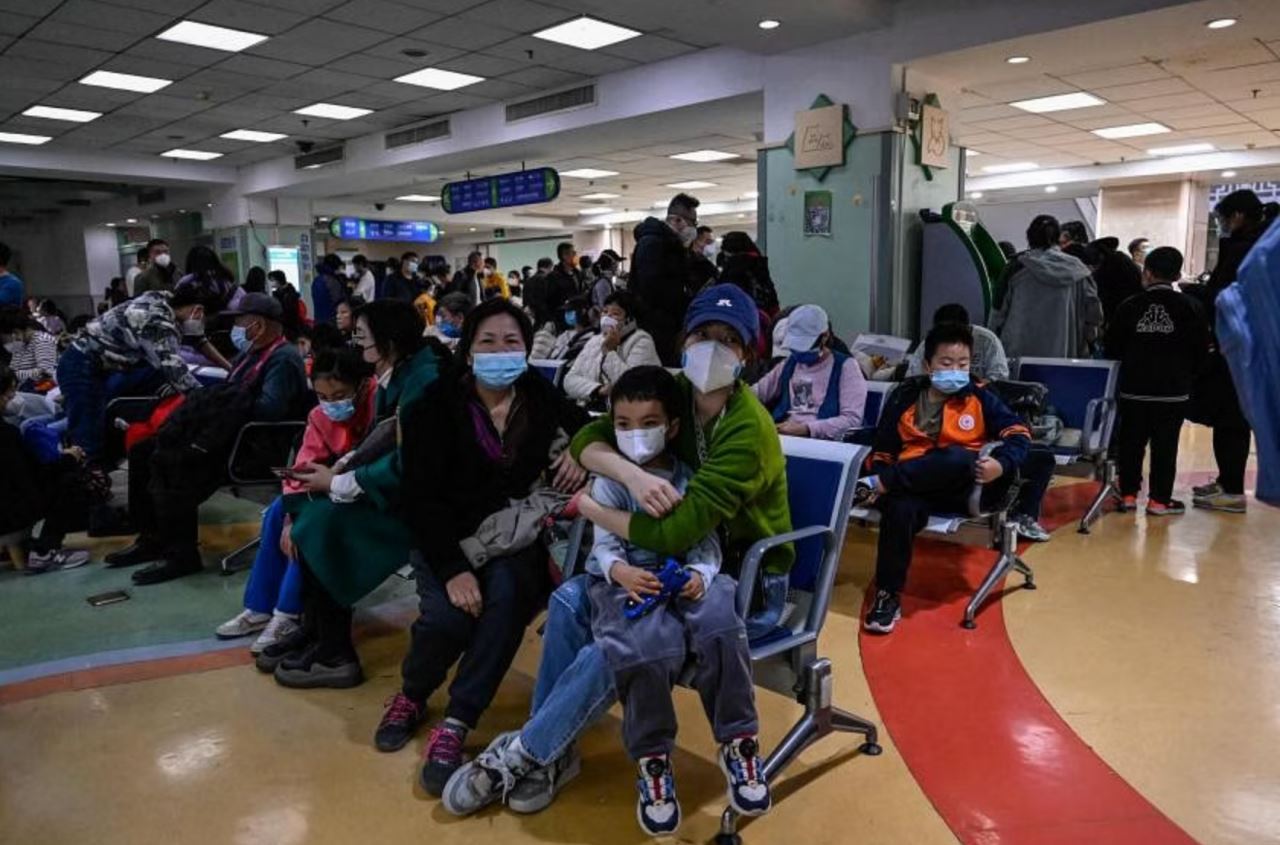 hospital sesak, china rekod peningkatan misteri penyakit pernafasan pada kanak-kanak