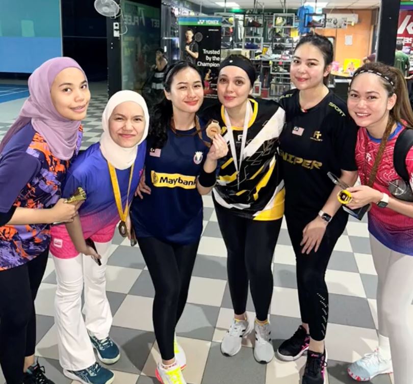 “tudung terbang ke main badminton?,” - netizen persoal penampilan nelydia senrose