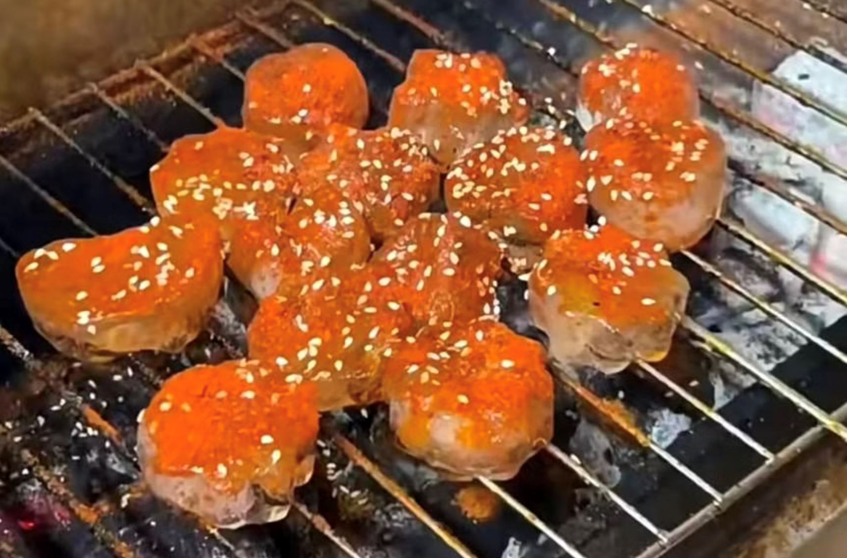 “suck and throw!” barbecued ice cubes now a unique snack in china