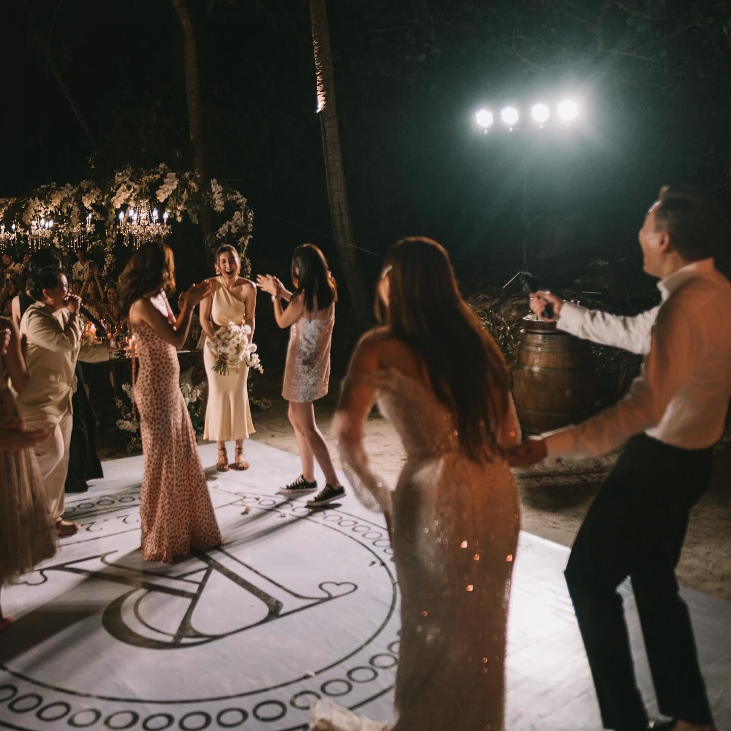 高海宁接花球收祝福💐汤洛雯「两次都掟中你，真係无办法」💗