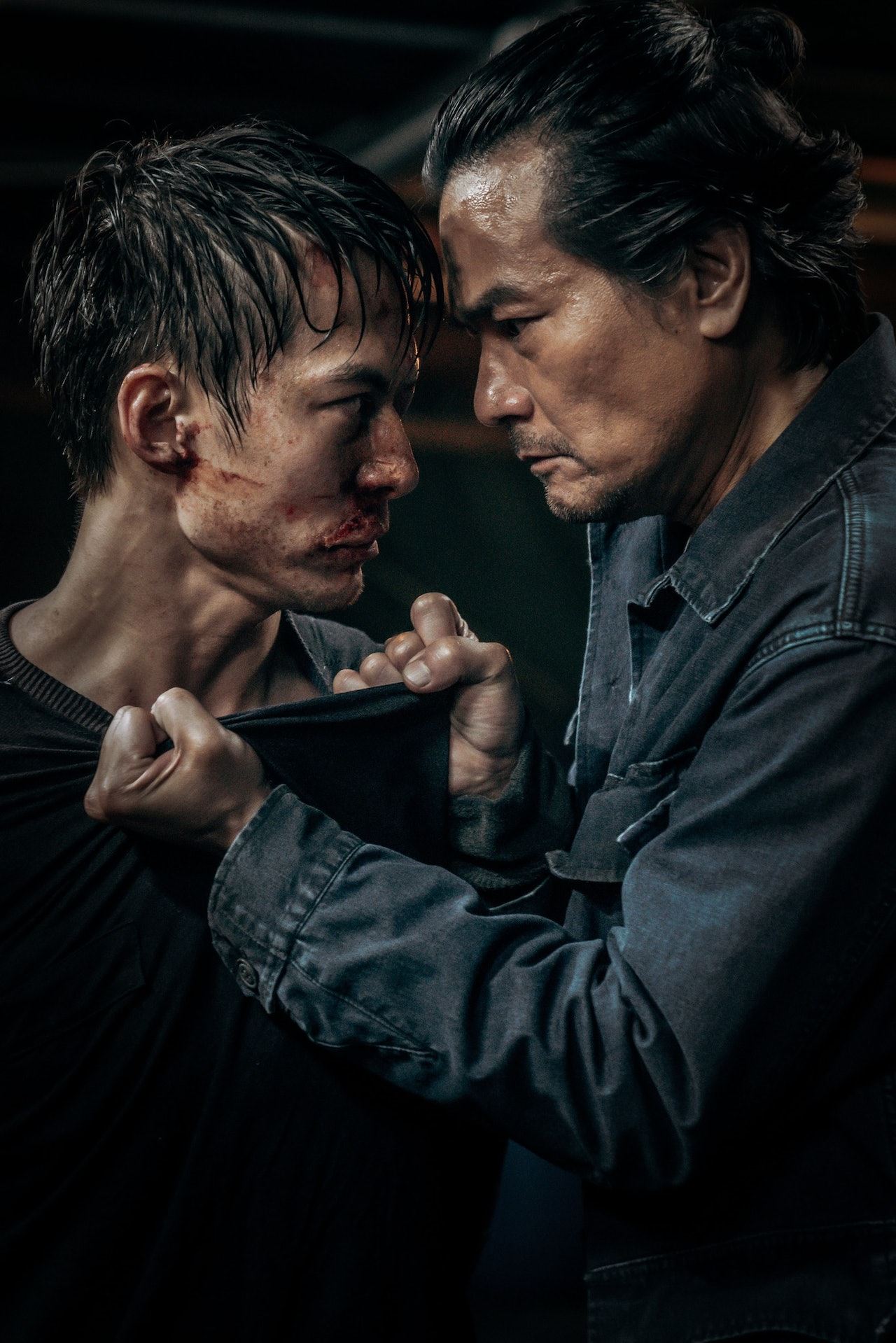 🎬《潜行》朱鉴然被林家栋逼供毒打❗塑料袋套头浸水险窒息🔥