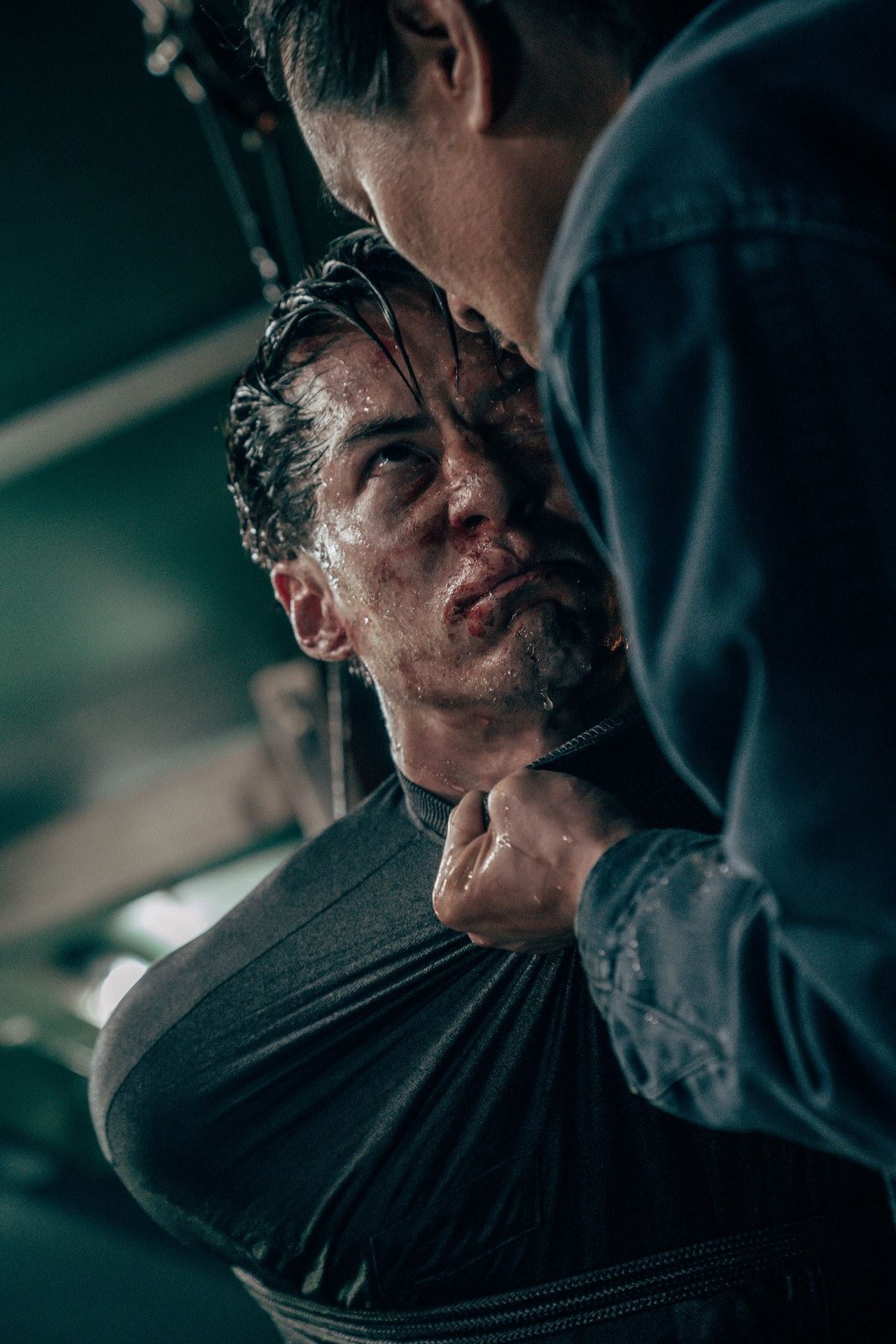 🎬《潜行》朱鉴然被林家栋逼供毒打❗塑料袋套头浸水险窒息🔥