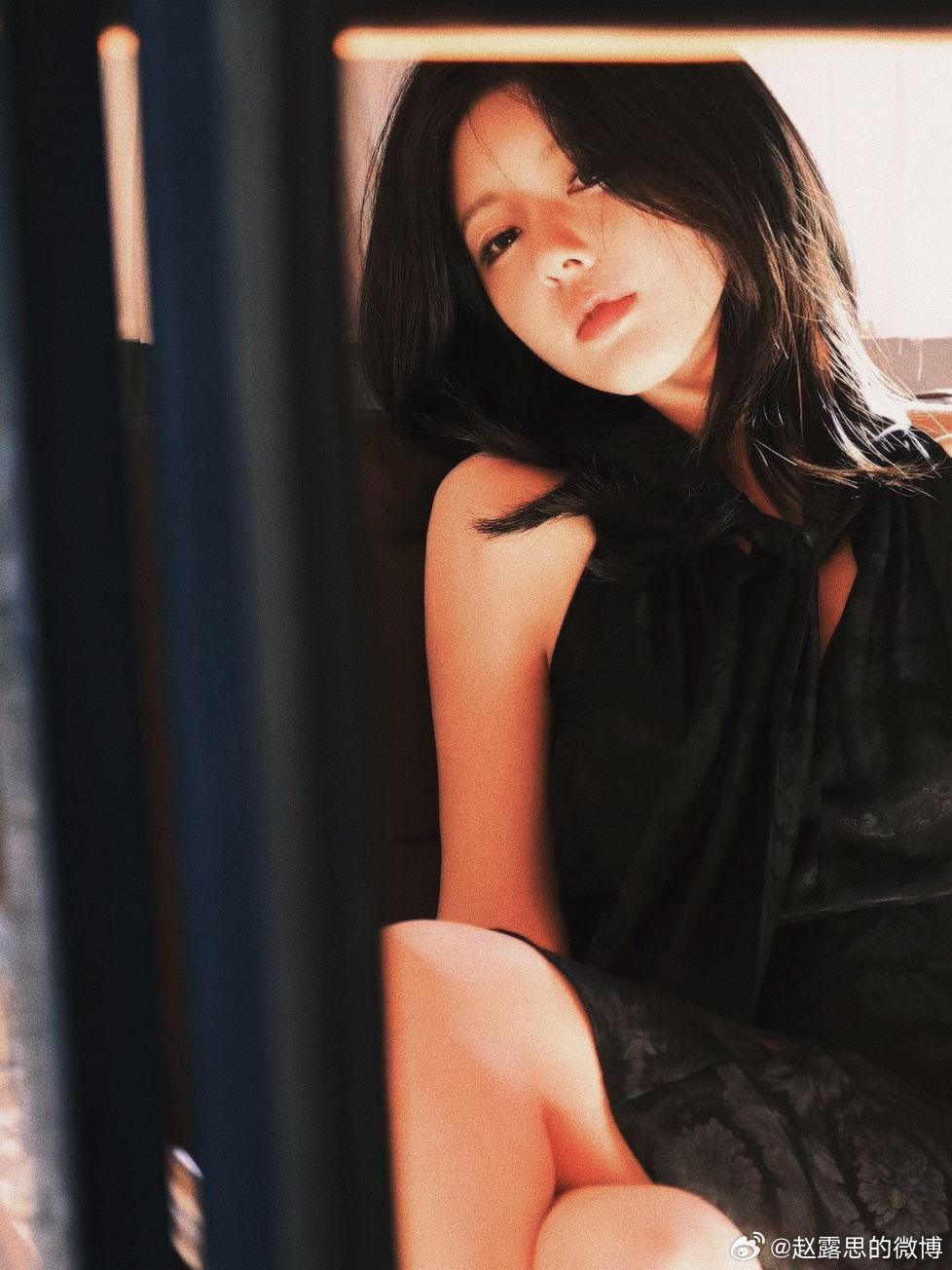 赵露思自曝剪短发原因❗玩笑哭喊要封心锁爱❤️🩹