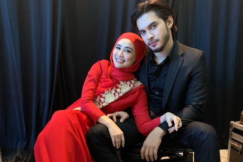 aeril zafrel dedah sophia albarakbah manja orangnya, sekali wawa zainal masuk komen!