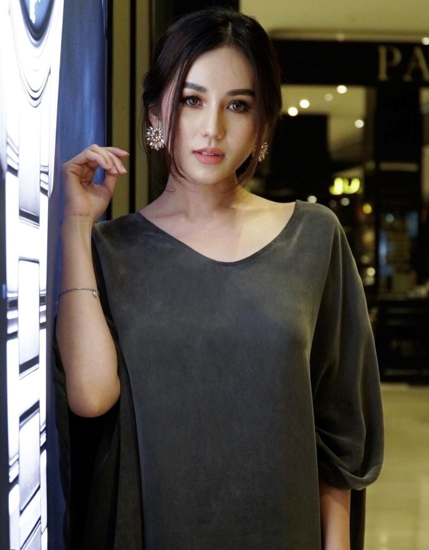 hati sophia albarakbah sudah dimiliki, namun enggan dedah siapa