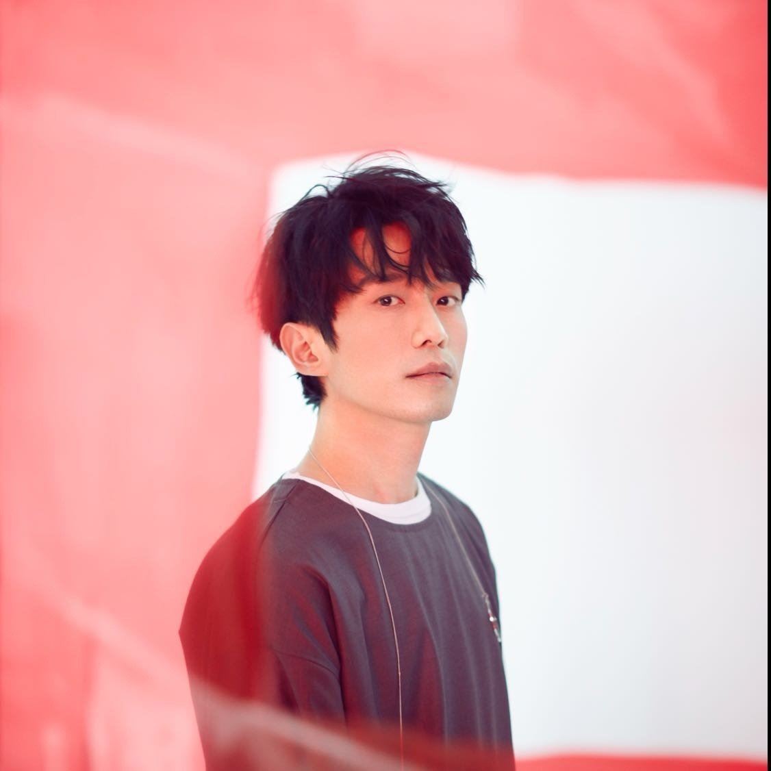 🎵曾消失演艺圈3年❗️张栋樑曝原因：自己很不快乐