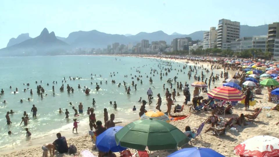 haiwan dalam zoo ini diberi makan aiskrim berperisa darah, daging