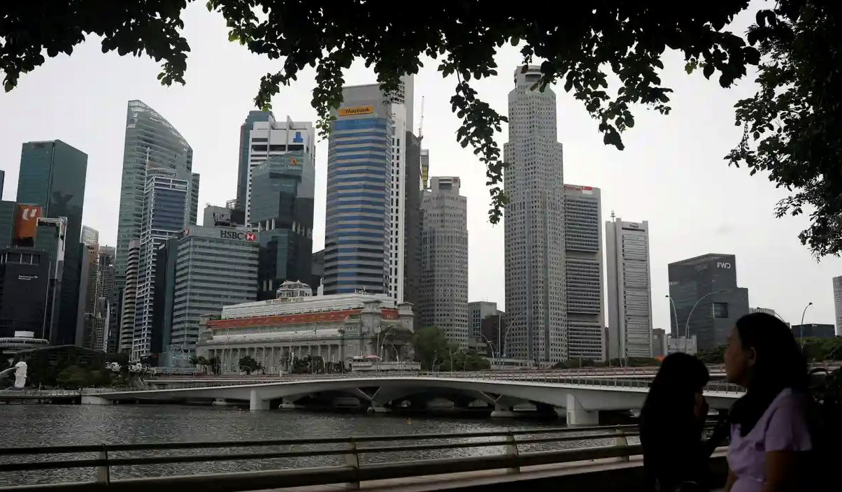 s’pore man sues crush for emotional trauma because she wanted to be “just friends”