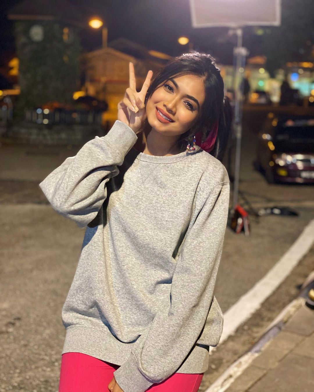 tiga hari wafariena belajar sebutan lagu tamil, “kalau salah nyanyi maksud lain dah..”