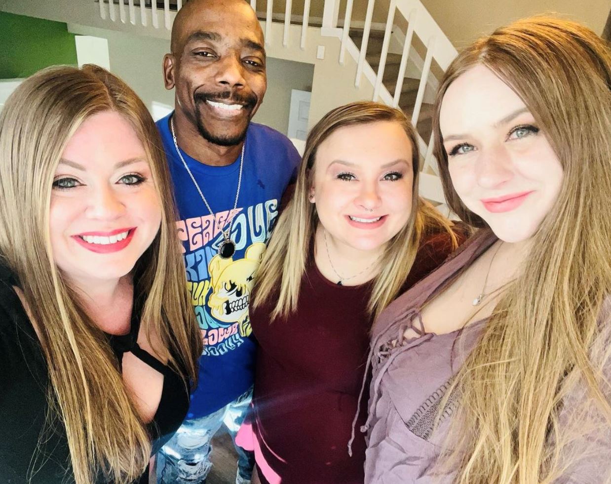 suami pilih menganggur kerana tiga isterinya bekerja, “mimpi jadi kenyataan..”