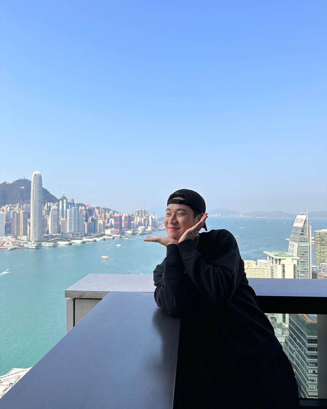 🇭🇰周兴哲香港开唱❗️终于和邓紫棋同台合唱《别勉强》🔥