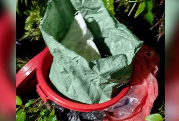 kejam! kanak-kanak oku dibunuh dan dibuang ke dalam semak 