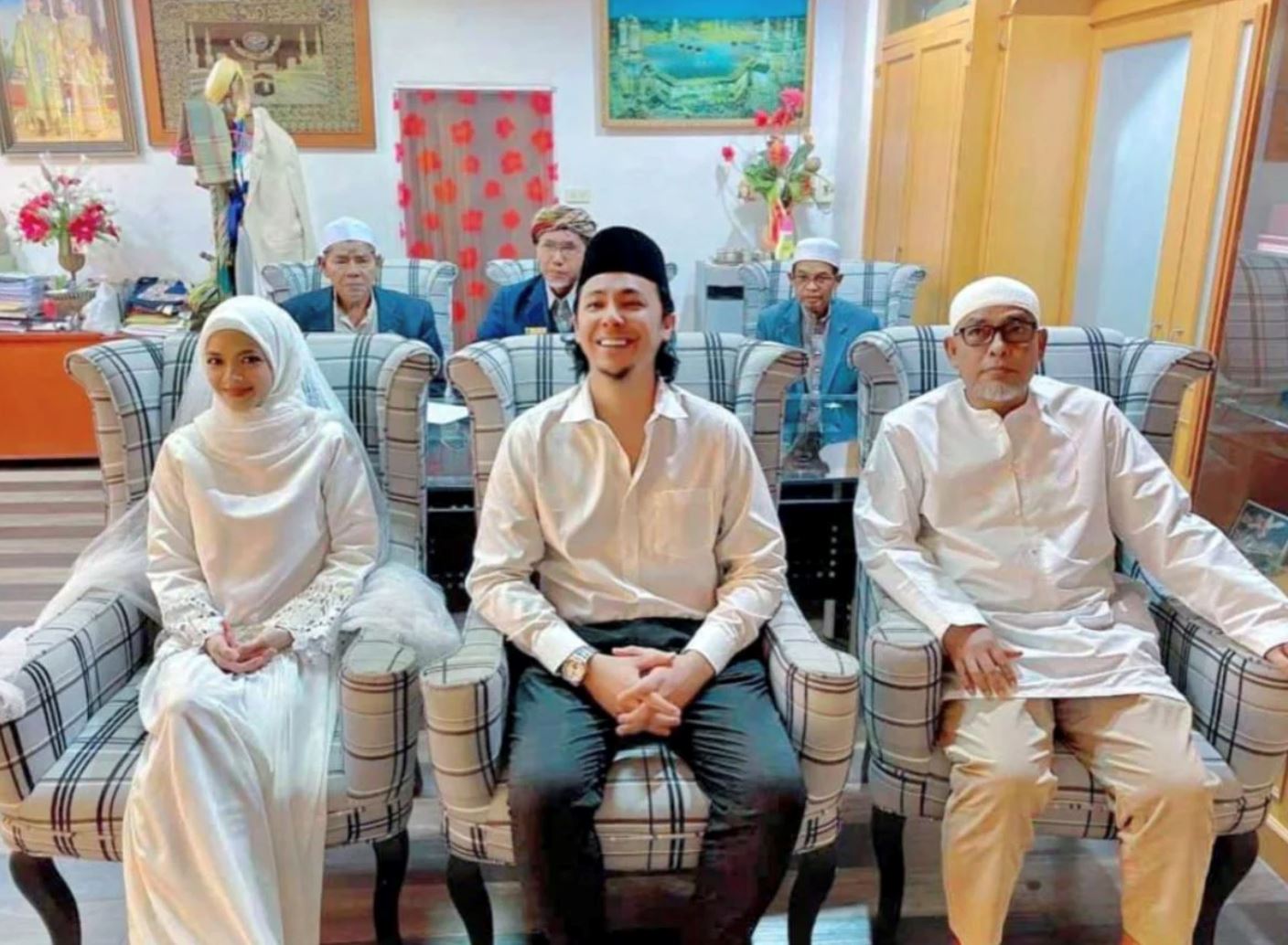 syamsul yusof tamatkan spekulasi, sudah bernikah dengan ira kaza