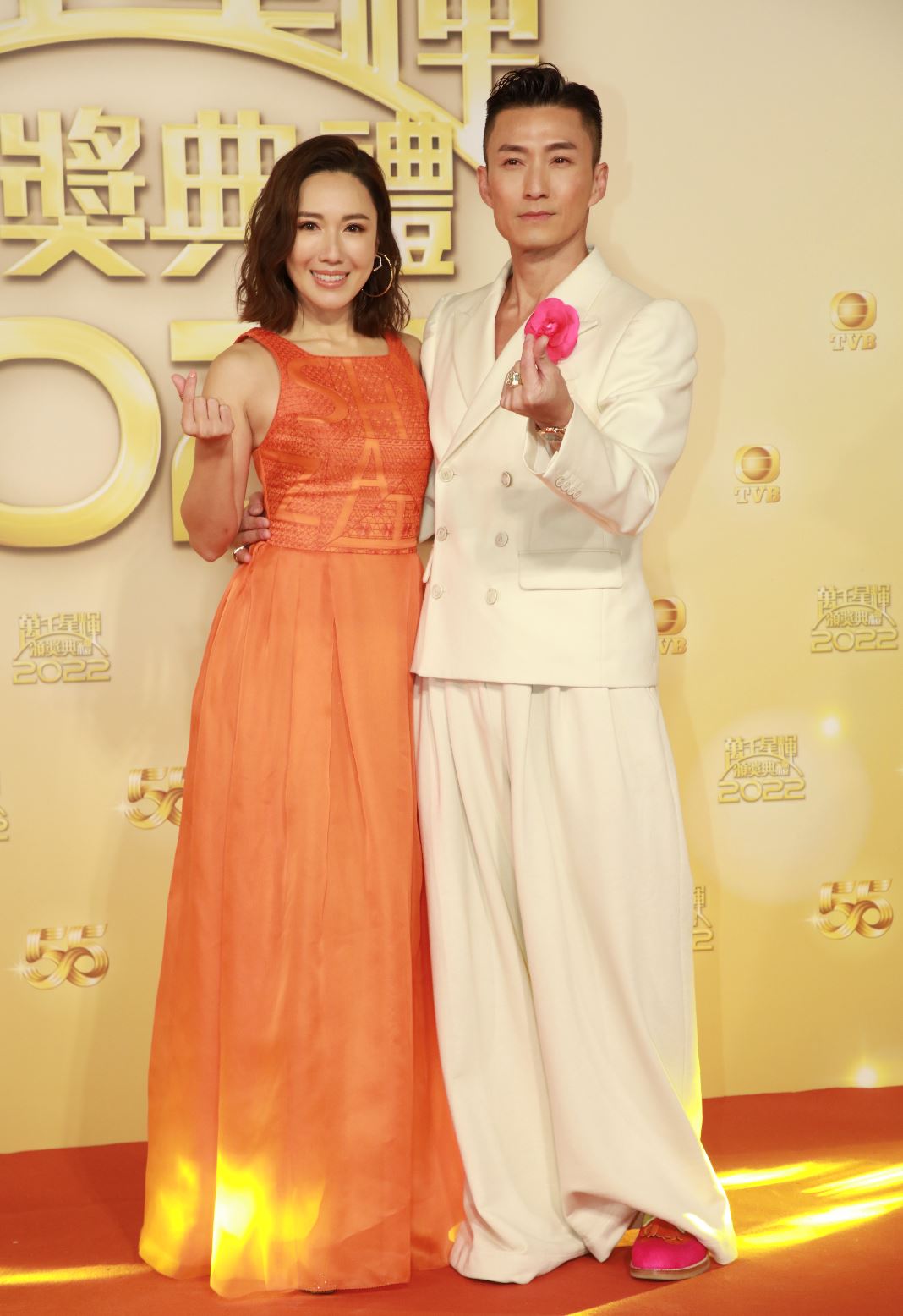 🌟【多图】《万千星辉》盘点女星的用心打扮❗️胡定欣、陈晓华夺最佳衣着🏆