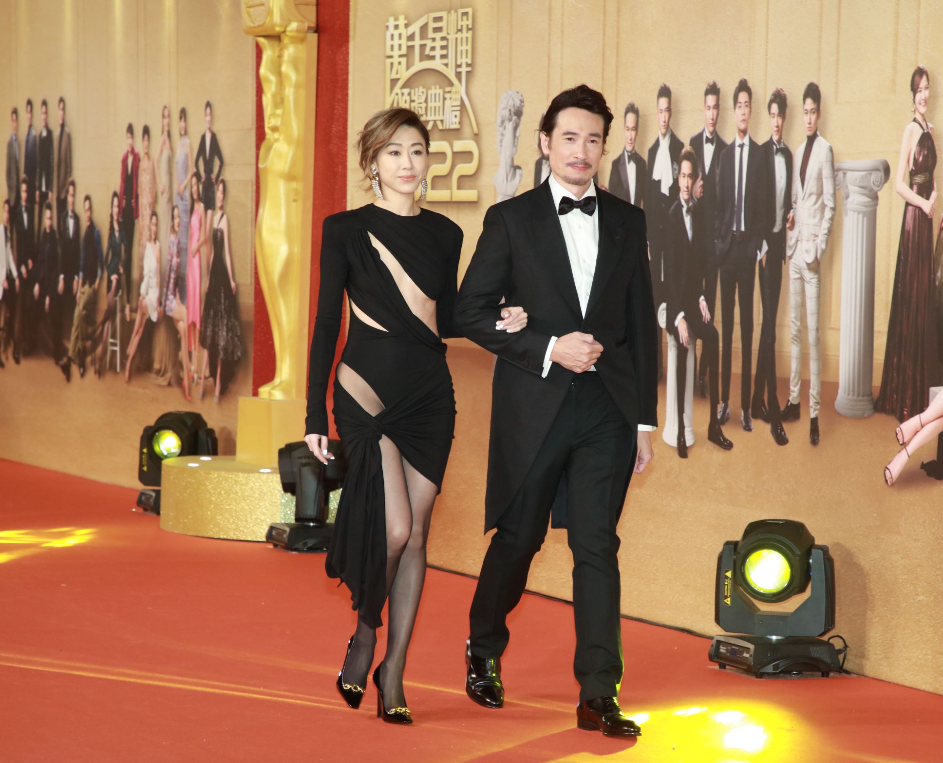 🌟【多图】《万千星辉》盘点女星的用心打扮❗️胡定欣、陈晓华夺最佳衣着🏆