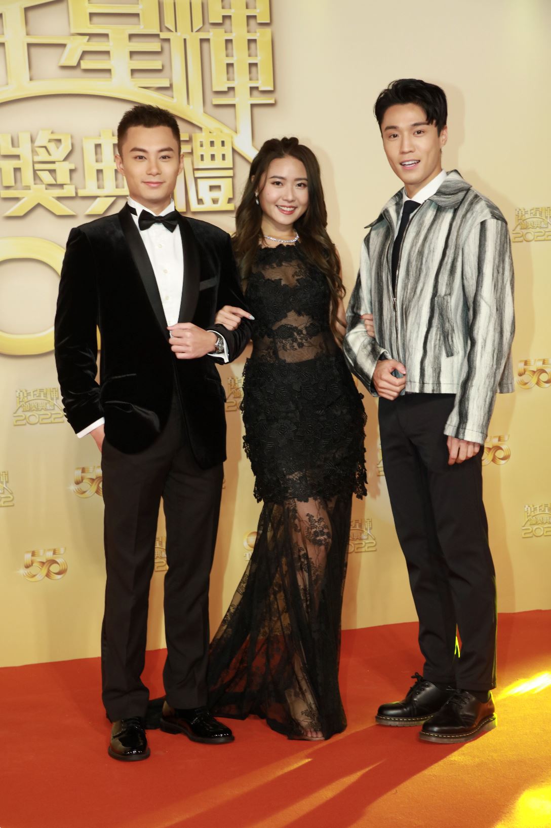 🌟【多图】《万千星辉》盘点女星的用心打扮❗️胡定欣、陈晓华夺最佳衣着🏆