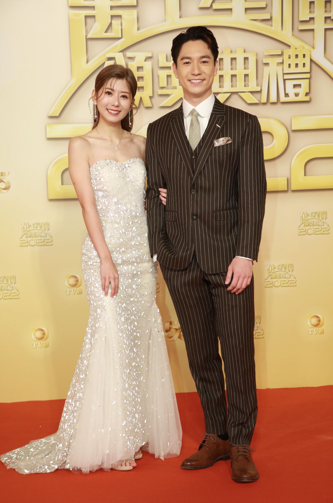 🌟【多图】《万千星辉》盘点女星的用心打扮❗️胡定欣、陈晓华夺最佳衣着🏆