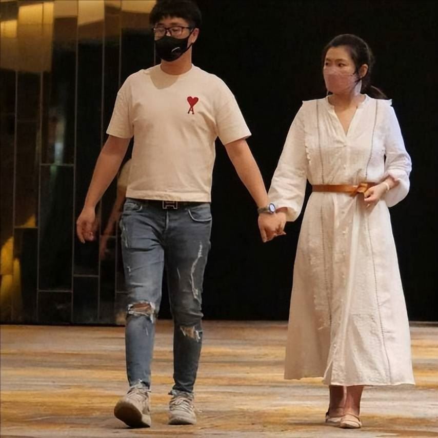 selina与男友家长见面！曝光结婚计划！