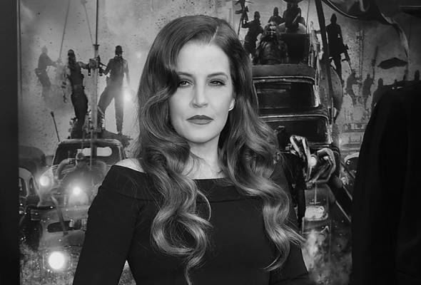 lisa marie presley meninggal dunia pada usia 54 tahun akibat serangan jantung
