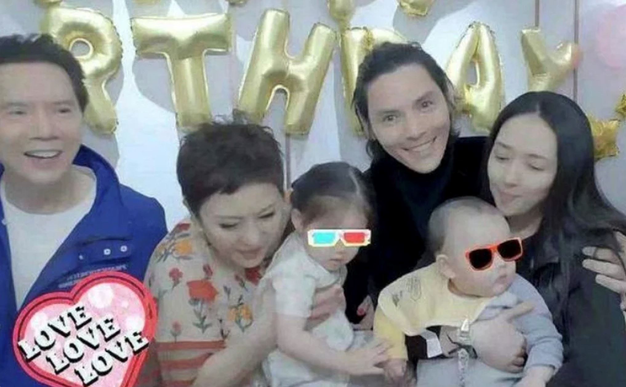 向佐神隐半年首发声！晒合照粉碎离婚谣言！