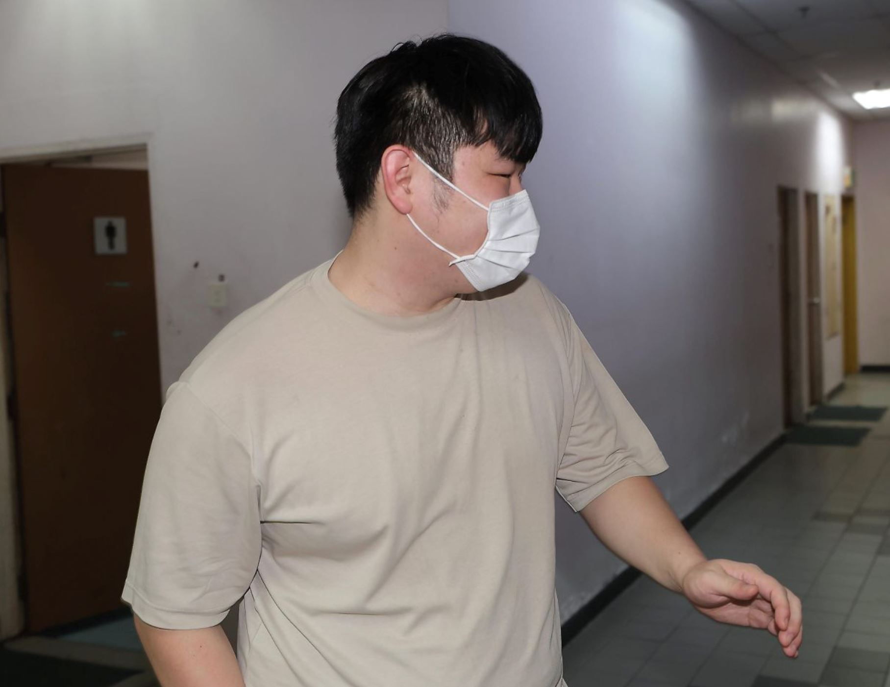 s’porean student among two friends who offered johor police rm90,000 bribe but gets arrested instead