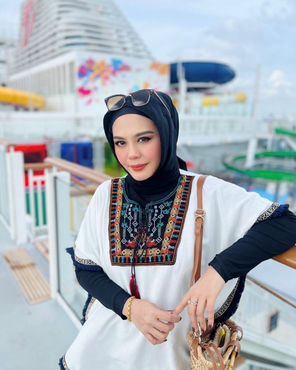 kahwin belum setahun, zulin aziz terasa asyik ditanya bila nak dapat anak