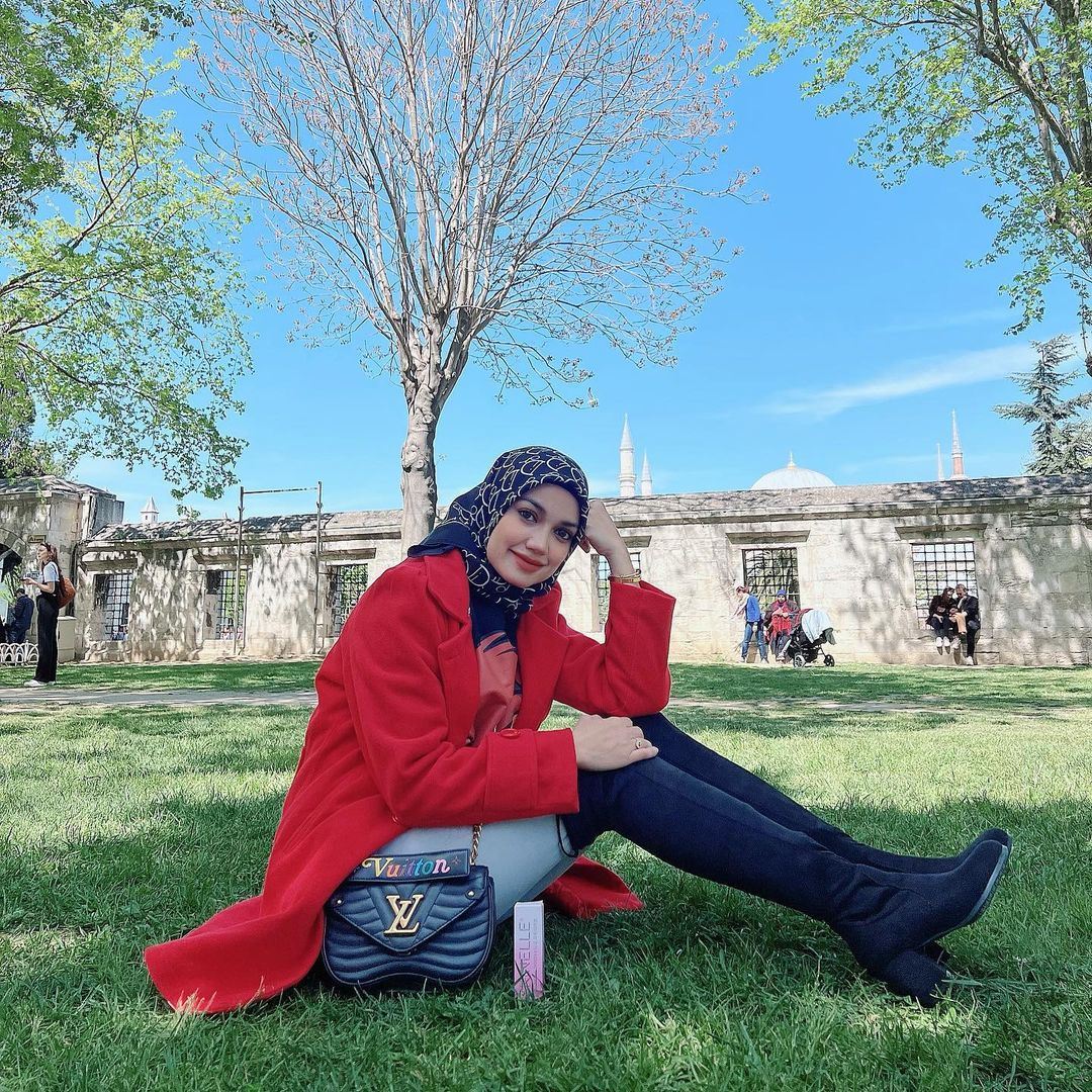 kes saman puteri sarah terhadap ira kazar selesai cara baik luar mahkamah