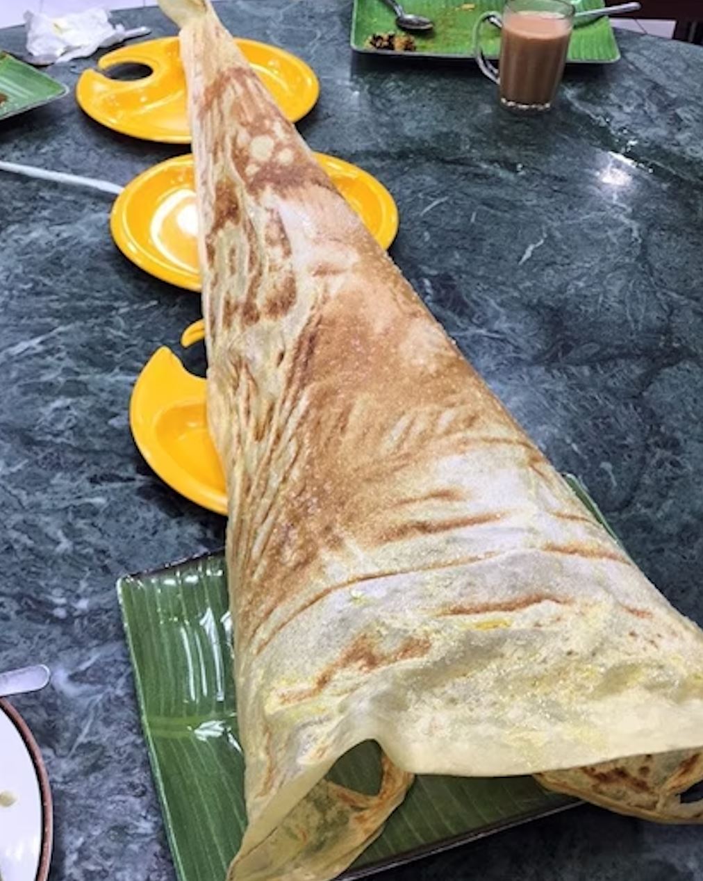 kedai mamak ini kini tular dengan roti tisu klcc ciptaan mereka