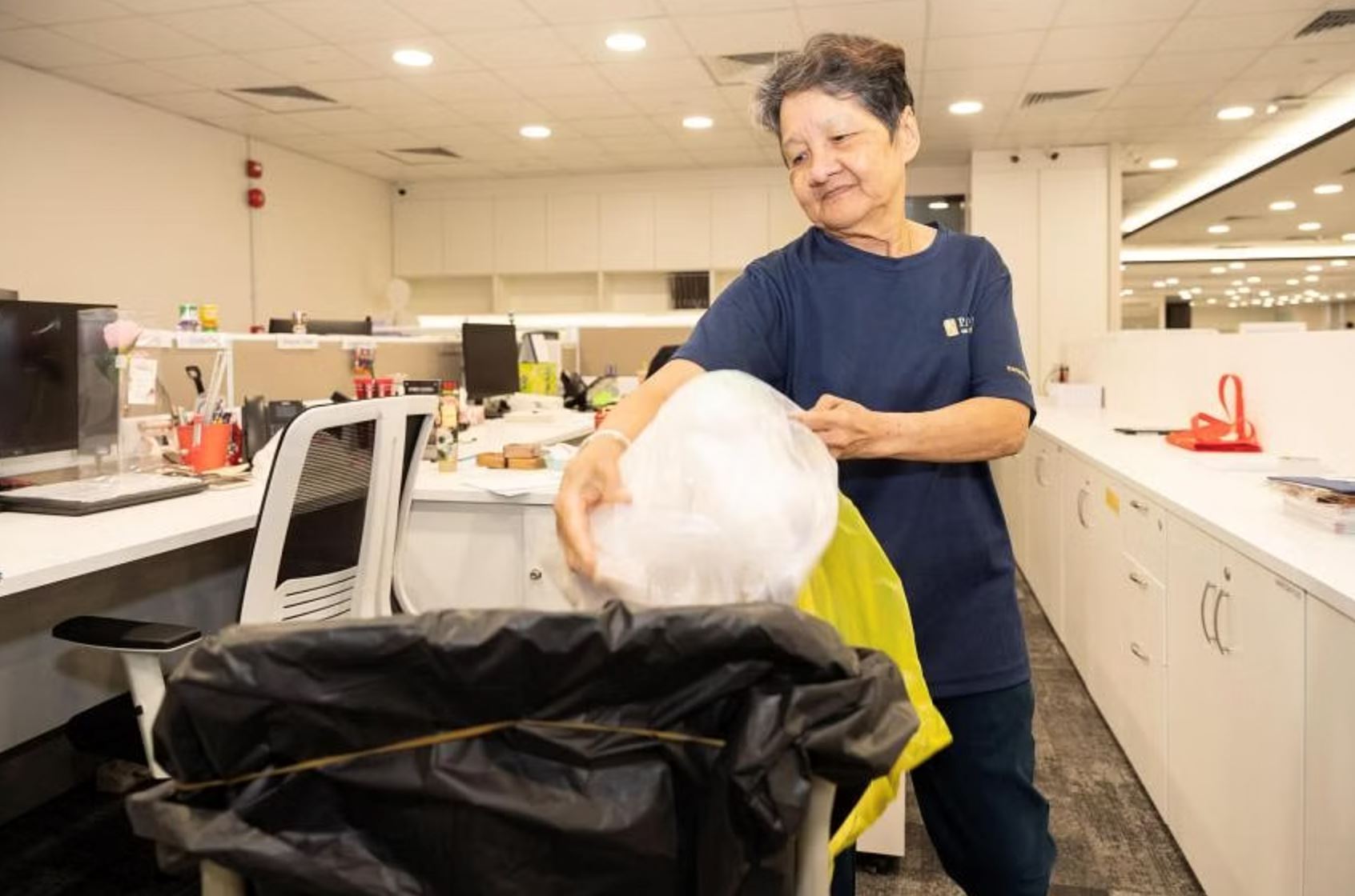 cleaner aunty in singapore surprised with luxury watch worth rm34,400 at company’s annual dinner
