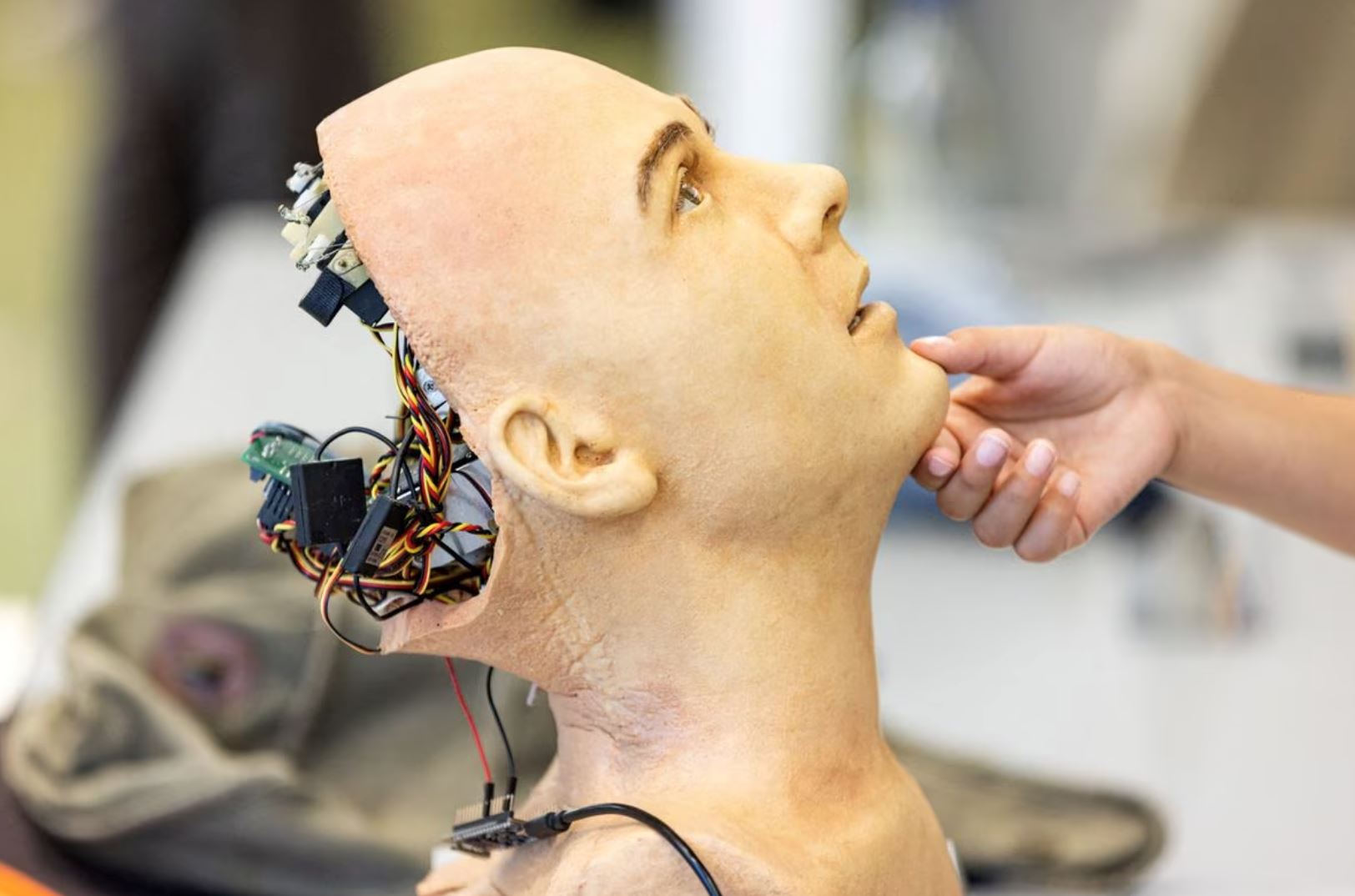 sekumpulan robot ai janji tidak akan melawan manusia, akur pada peraturan ketat