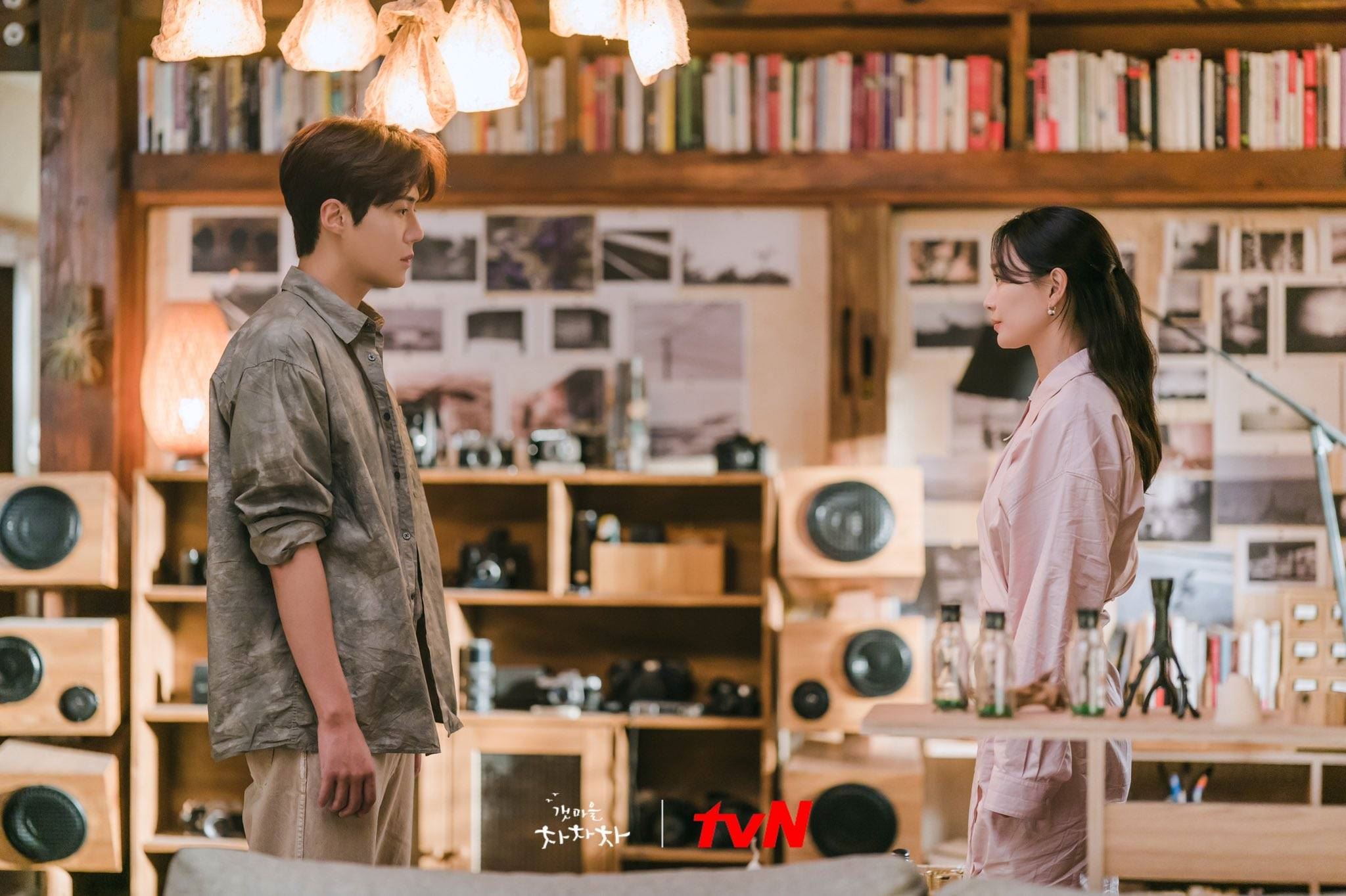 A scene in Hometown Cha Cha Cha