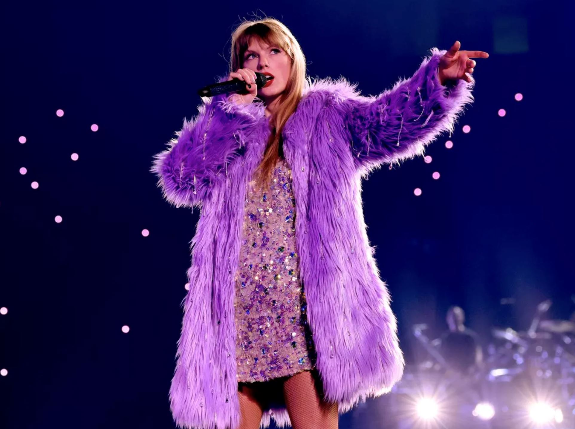 malaysian netizens plead with pm10 to bring taylor swift for a show, promises to be “good citizens”