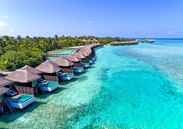 resorts cantik atas air maldives