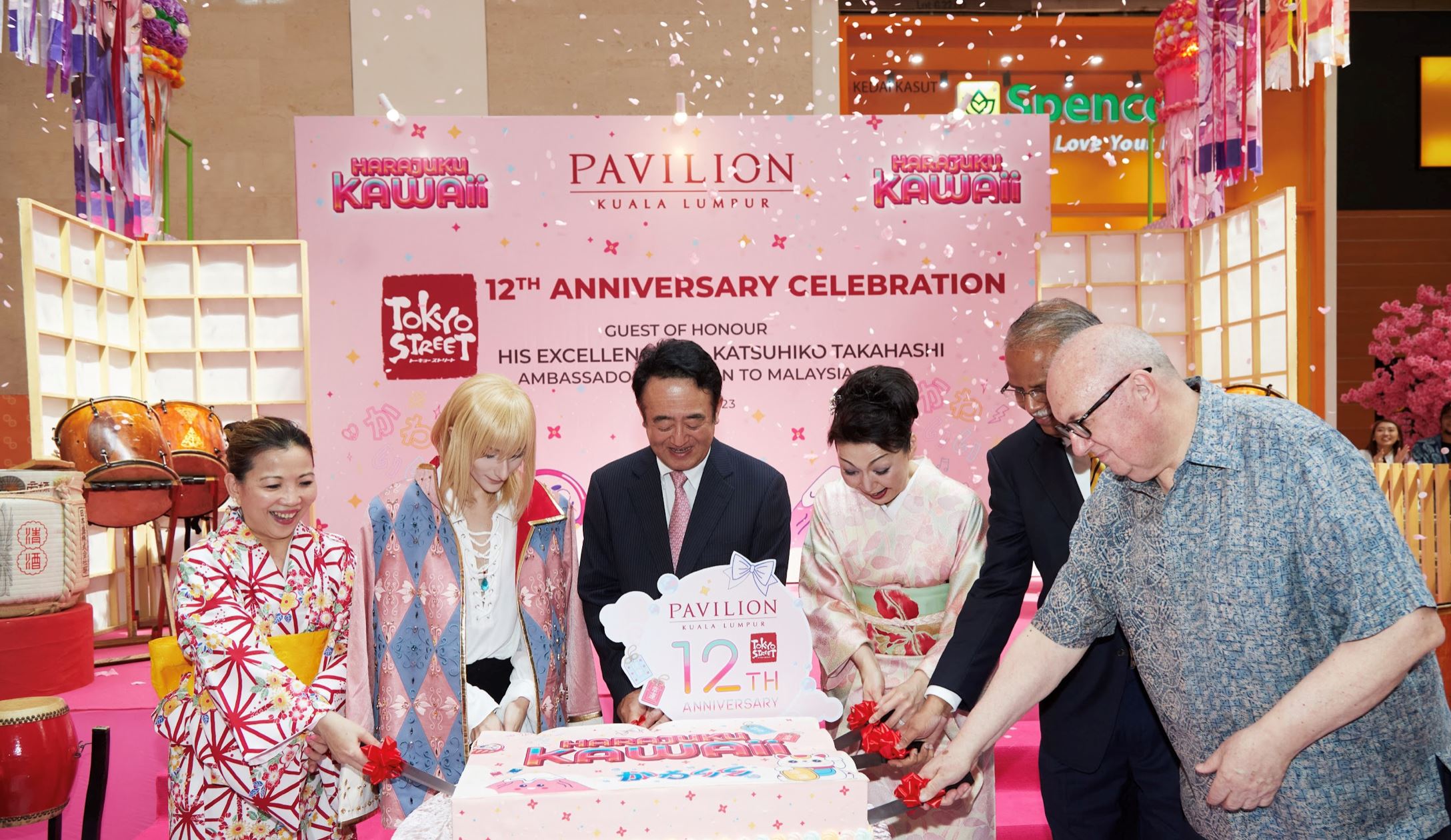 pavilion tokyo street欢庆12周年！国际coser到场举办见面会！