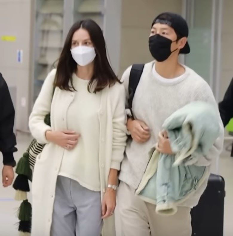 🌟宋仲基当爸爸咯❗️一索得男💗「母子平安是最珍贵的礼物」