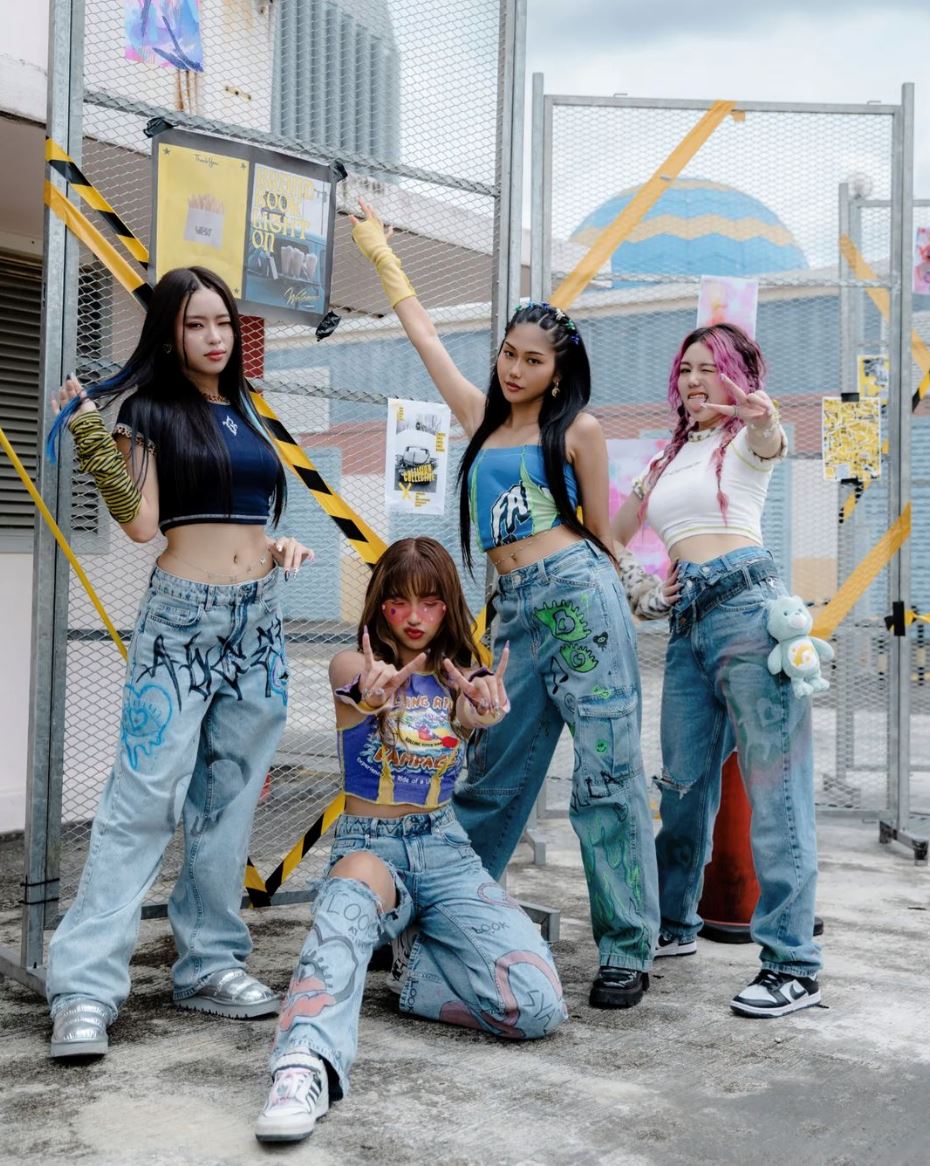 “selebriti bukanlah robot, kami juga ada fasa ups and downs,” – dolla