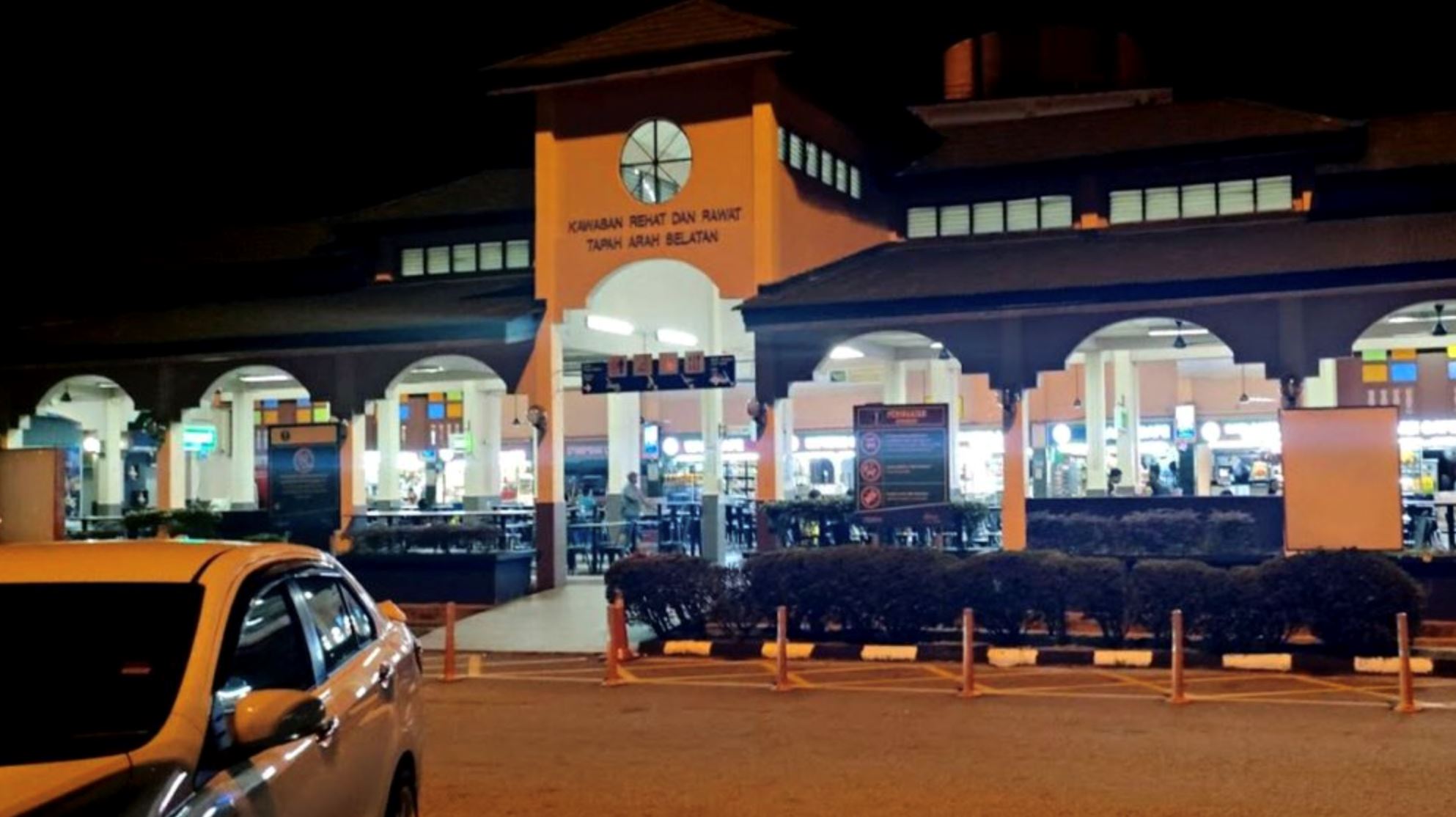 delicious pit stops: explore these 5 r&r areas along the plus highway for great eats!