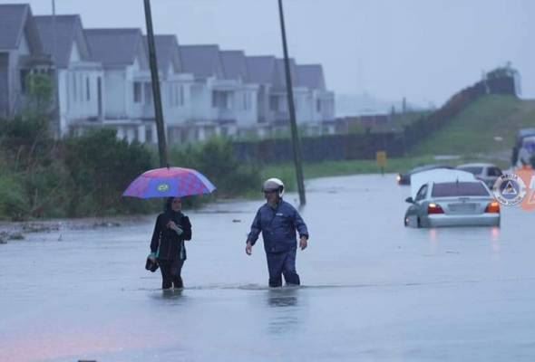 hujan tak henti-henti, jumlah mangsa banjir di johor makin meningkat