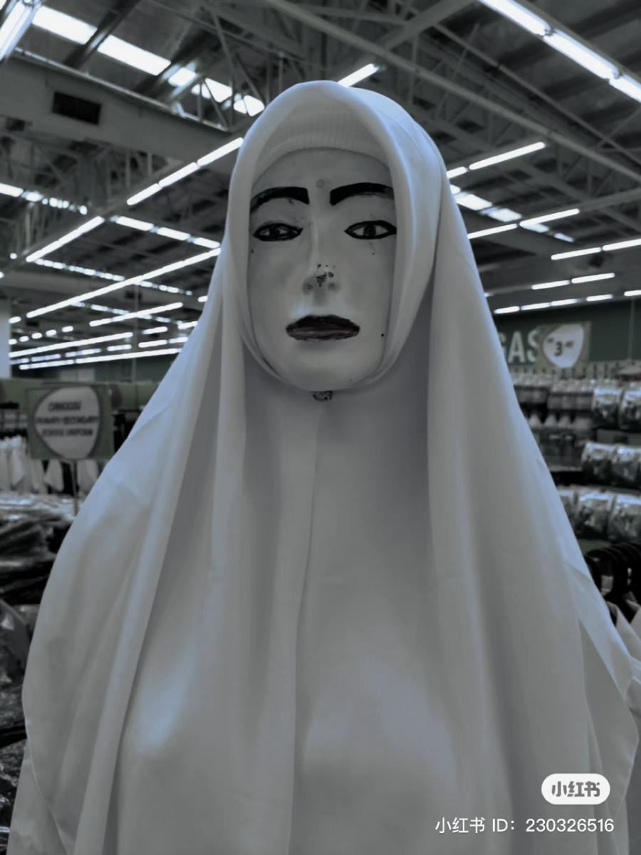 大马商场出现诡异人偶模特！网吓坏：半夜会动吧！