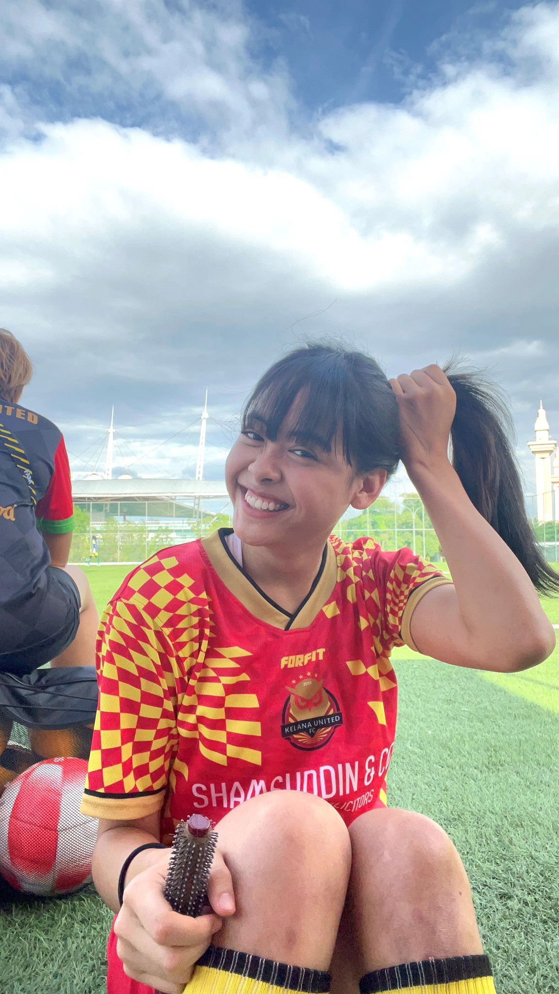 intan serah cari lelaki educated, minat sukan tapi bukan penyokong liverpool