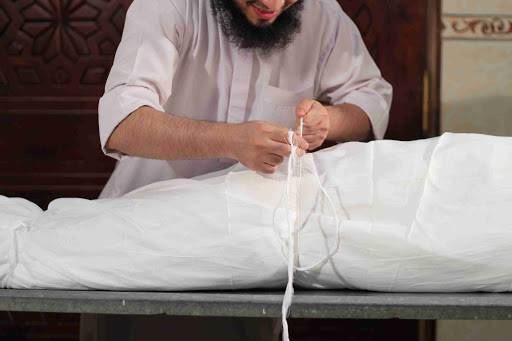 kain kafan mewah ditenun kini terjual pada golongan bangsawan