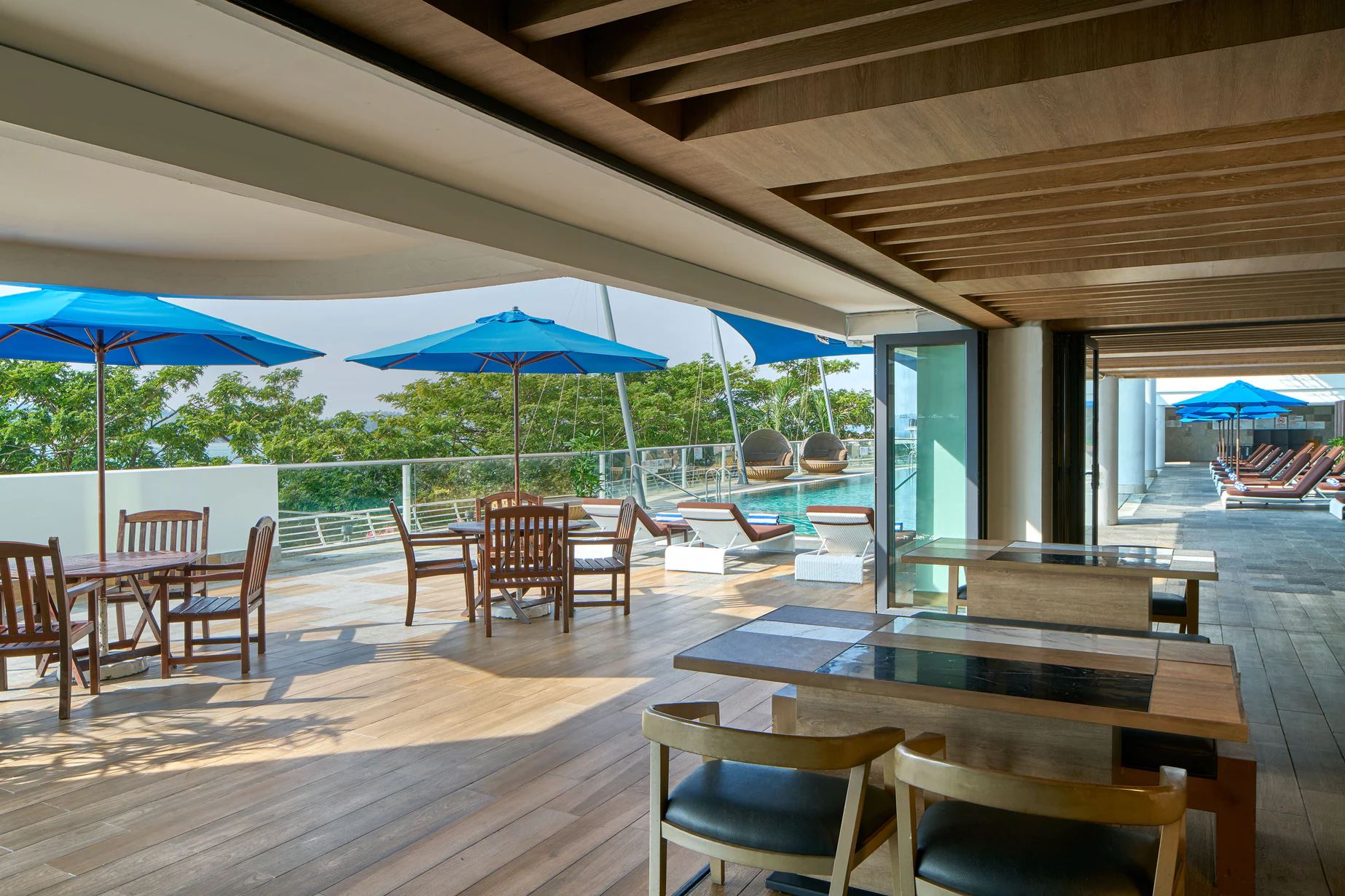 Azure Pool Bar and Cafe at Le Meridien Kota Kinabalu