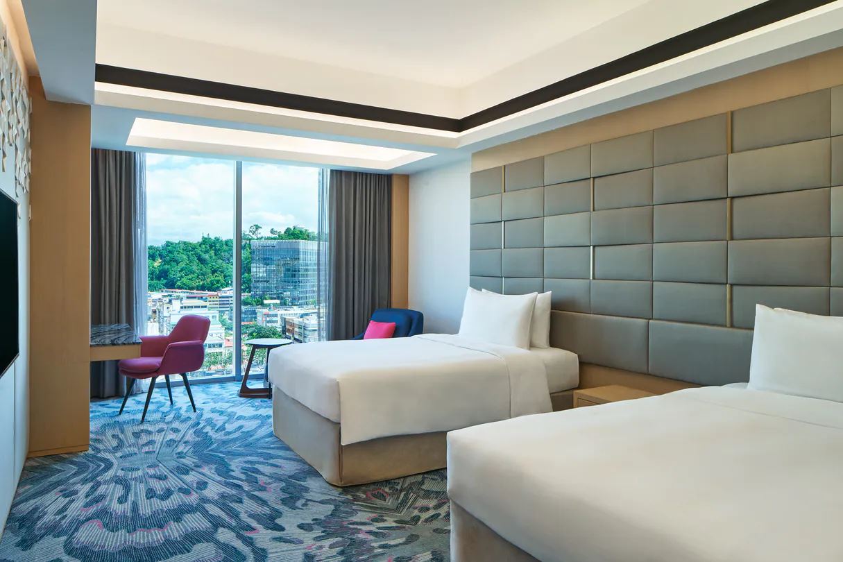 Twin bed guestroom at Le Meridien Kota Kinabalu