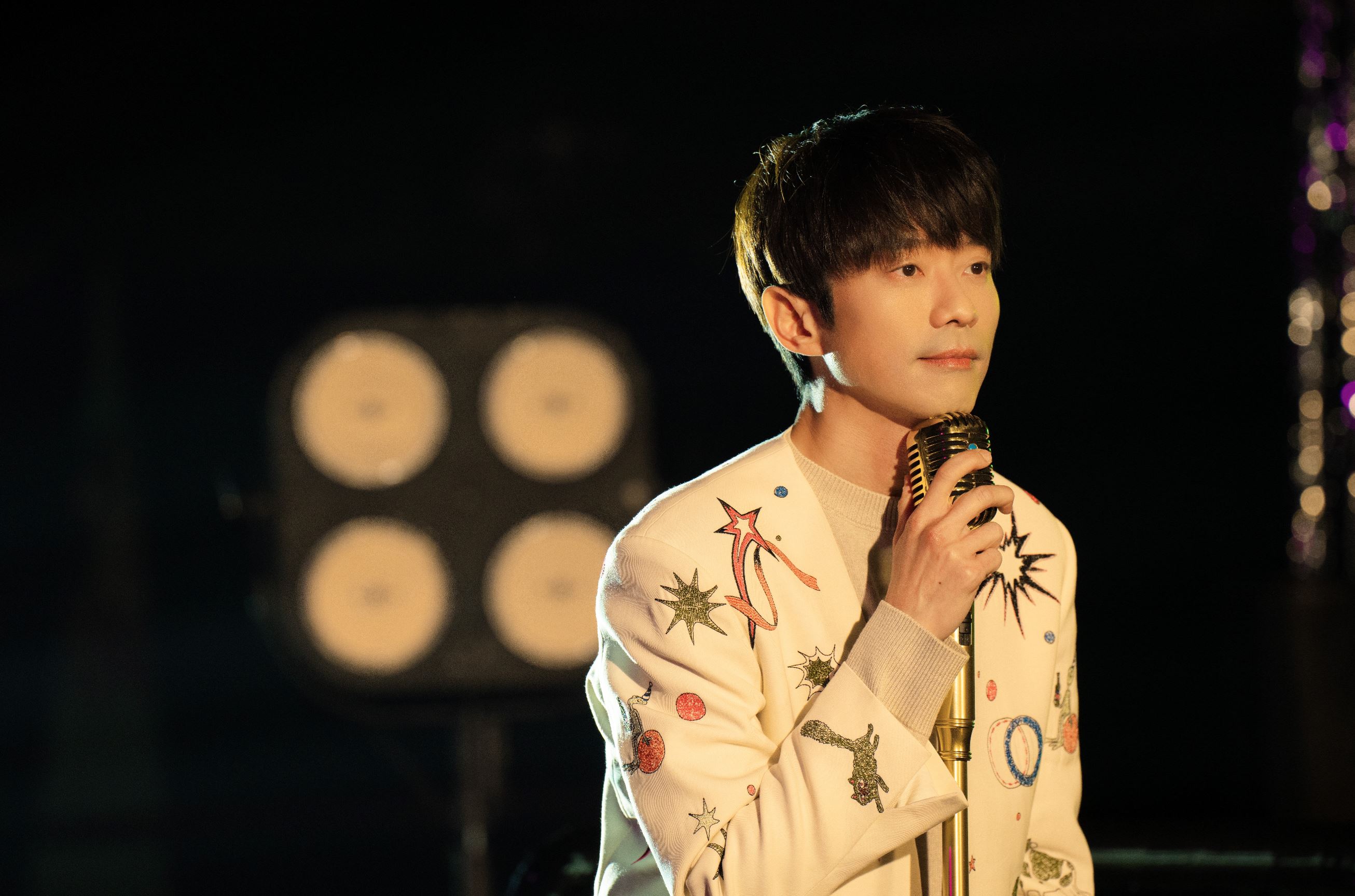 🌟【mv】张栋樑全新单曲《好想再见》❗️mv玩穿越时空分饰两角见旧情人