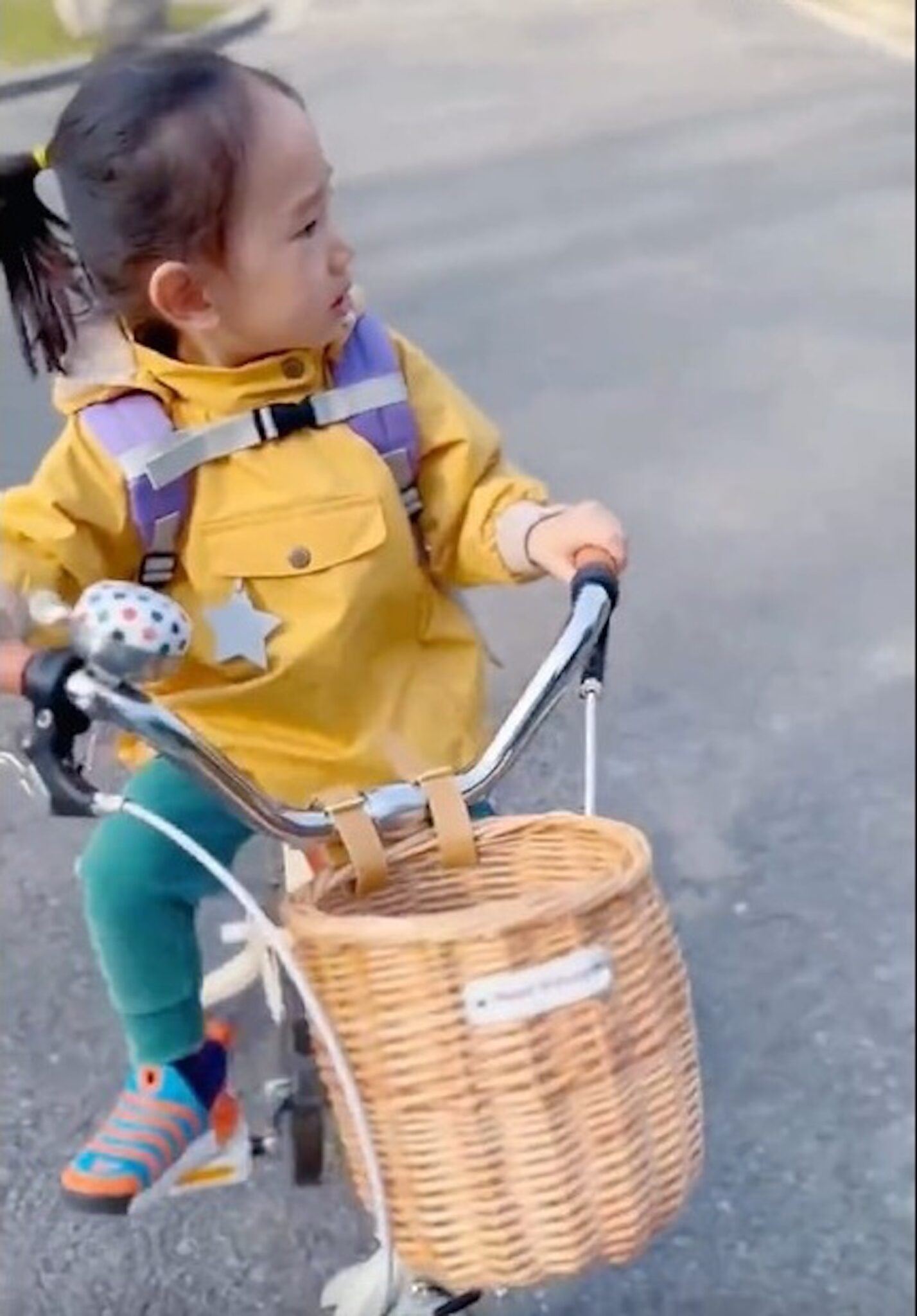 hoho留长发当女儿养？应采儿挨轰！