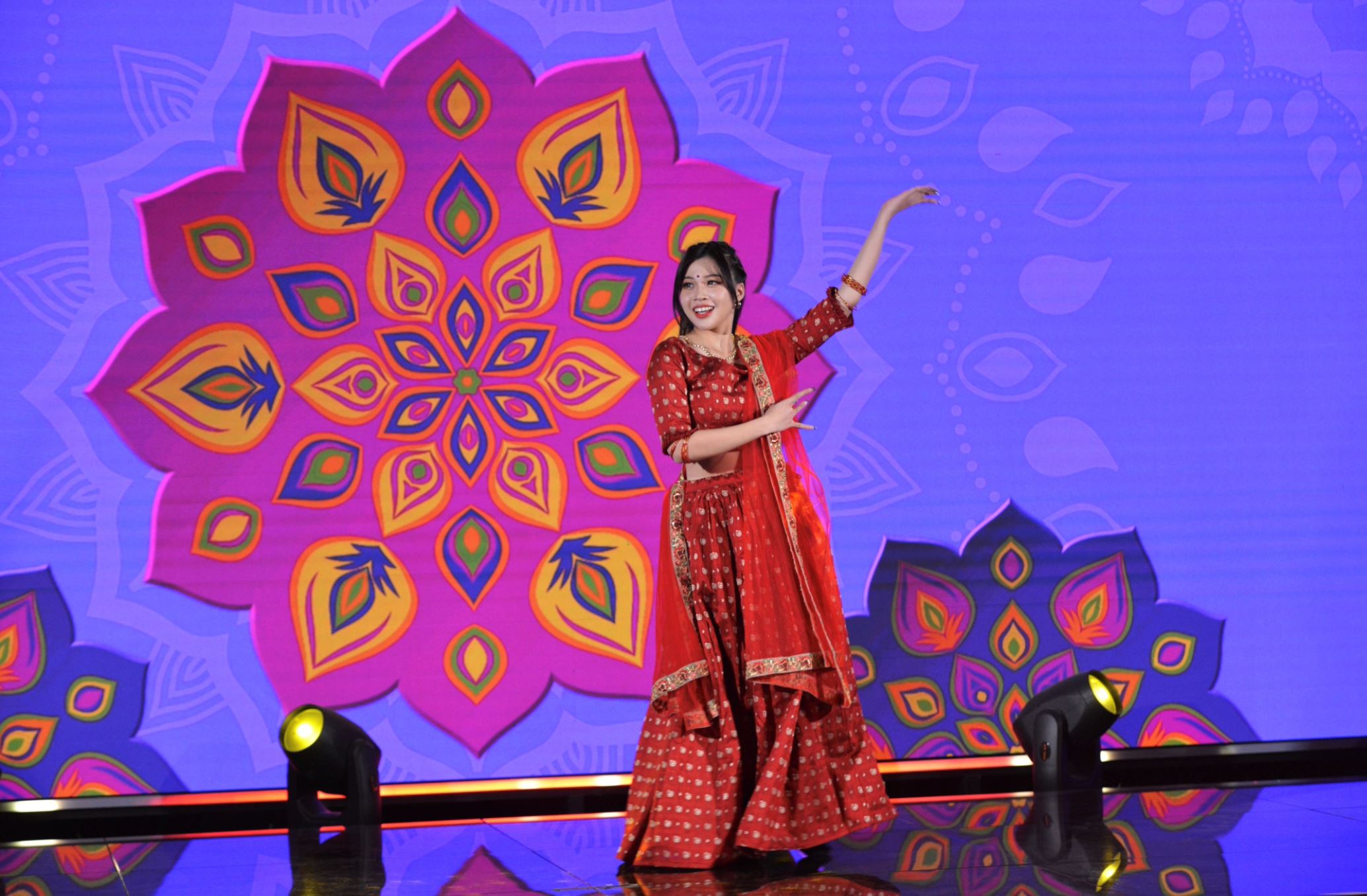 the rising 2.0双冠军诞生！凯欣、盈盈签约goxuan全职mc！