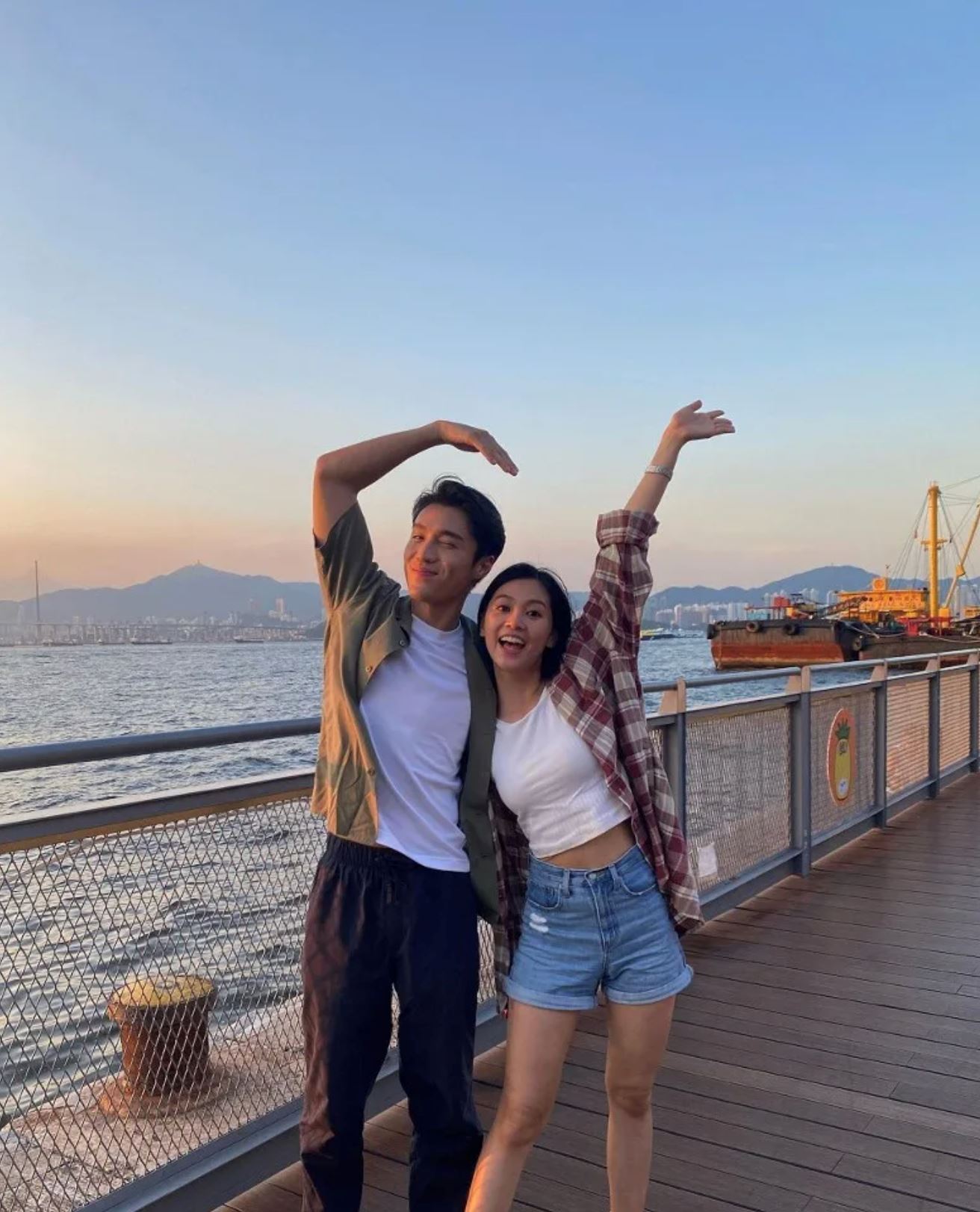 💗传丁子朗、郭柏妍恋爱两个月❗️合作新剧《夺命提示》小声讲大声笑🥰