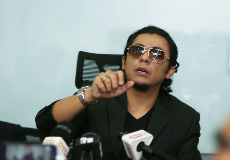 syamsul yusof mohon maaf pada ibu, tak mahu ceraikan puteri sarah